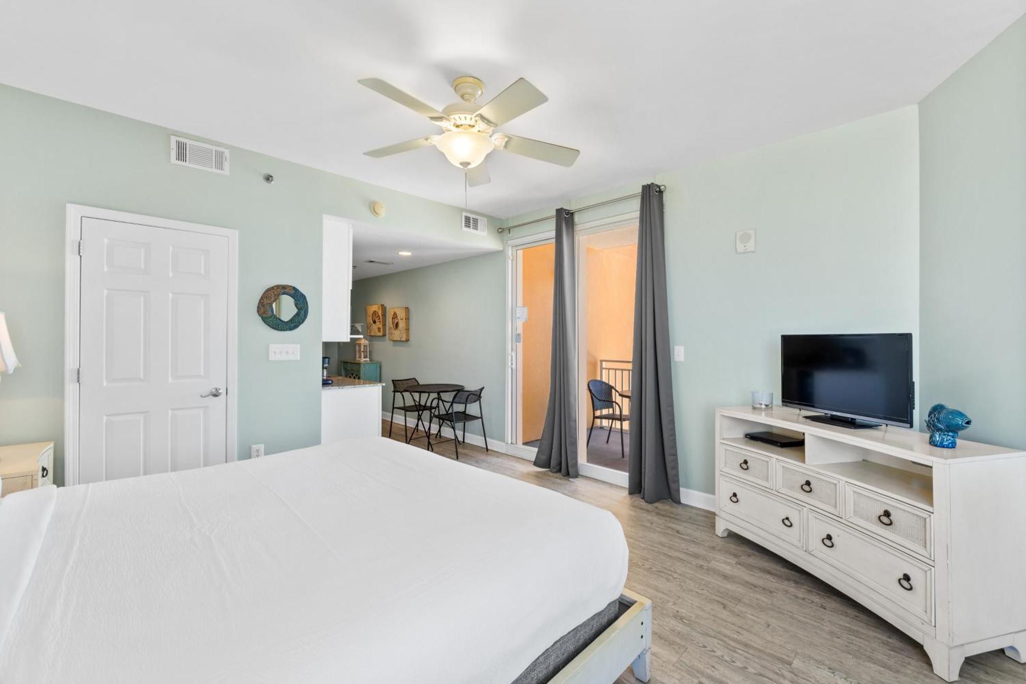 Splash Beach Resort By Panhandle Getaways Panama City Beach Room photo